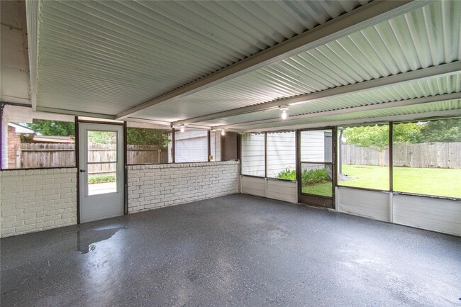 Building Photo - 11523 Bandlon Dr