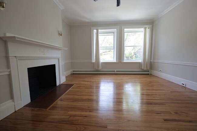 Building Photo - 318 Tappan St