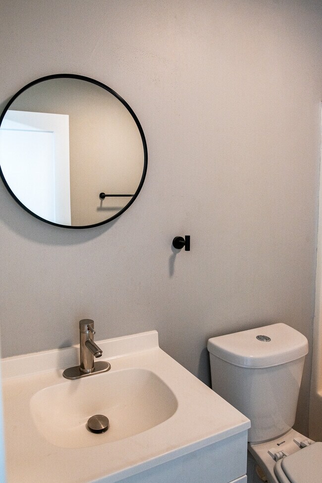 Building Photo - 3136 Spring Place Rd SE