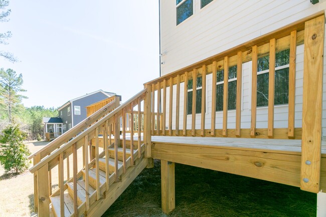 Building Photo - Stunning home in The Parks at Meadowview!