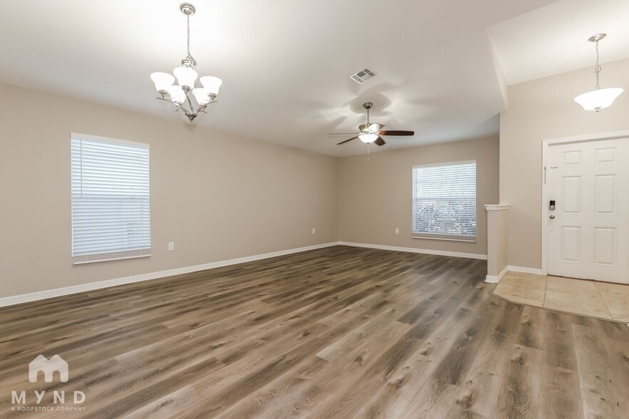 Building Photo - 10313 Summer Azure Dr