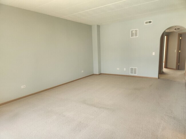 Building Photo - 16661 Liberty Cir