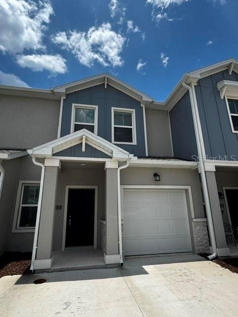 Building Photo - 2500 Skyline Lp