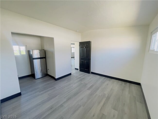 Building Photo - 2317 Santa Rita Dr