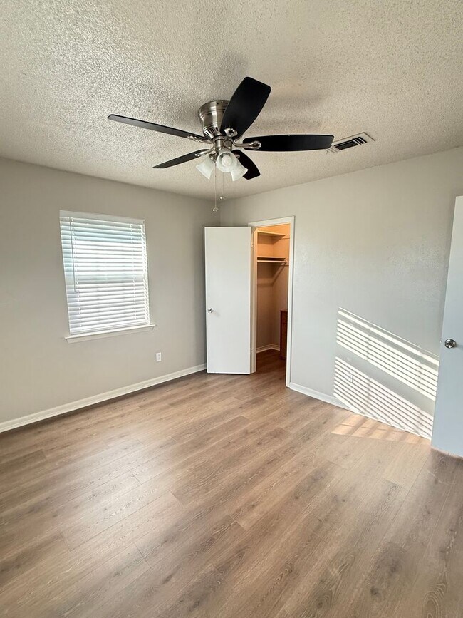 Building Photo - Classic Celina Charm with Vintage Comfort - Spacious 3-Bedroom Home with Large Yard and Covered P...