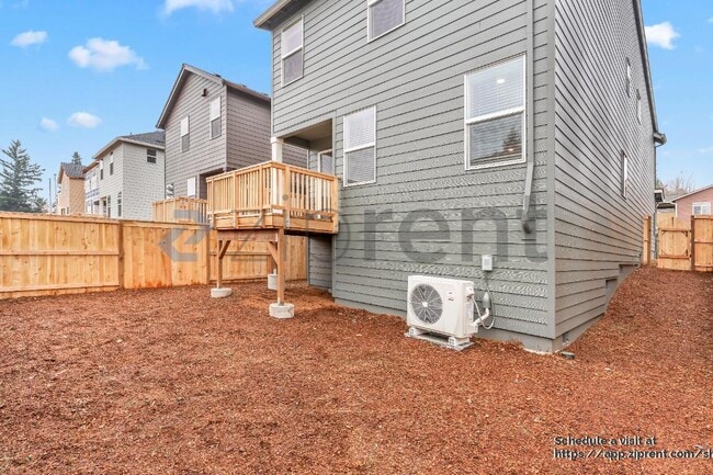 Building Photo - 1509 NE 121st Ave