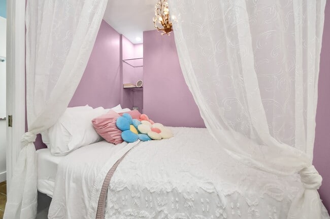 Building Photo - 5523 Cheena Dr