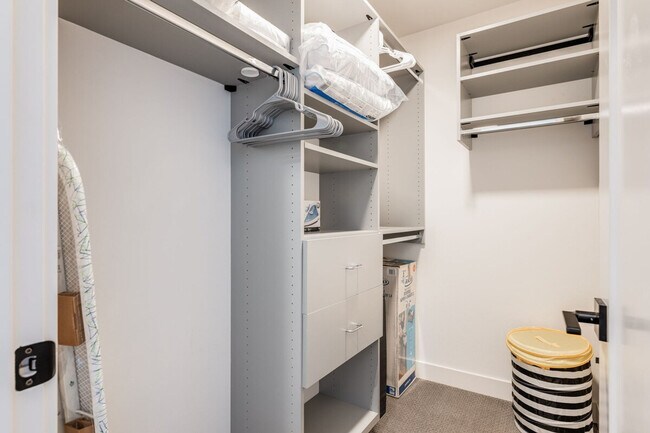 Building Photo - 2319 Franklin Ave E