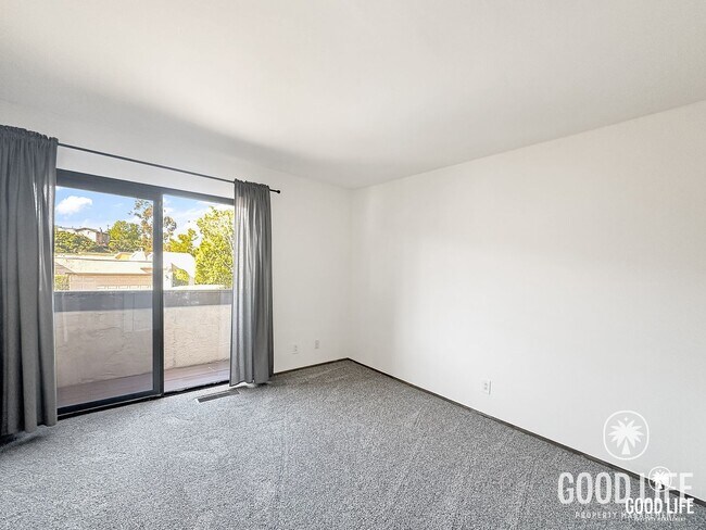 Building Photo - Spacious 4Bd/3Ba Townhome near SDSU Available Now!