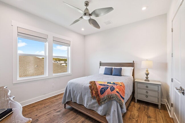 Building Photo - 56 River Rise Wy