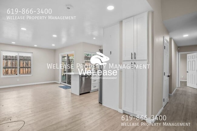 Building Photo - 10764 Valor Pl