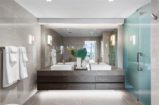 Building Photo - 1116 N Ocean Blvd