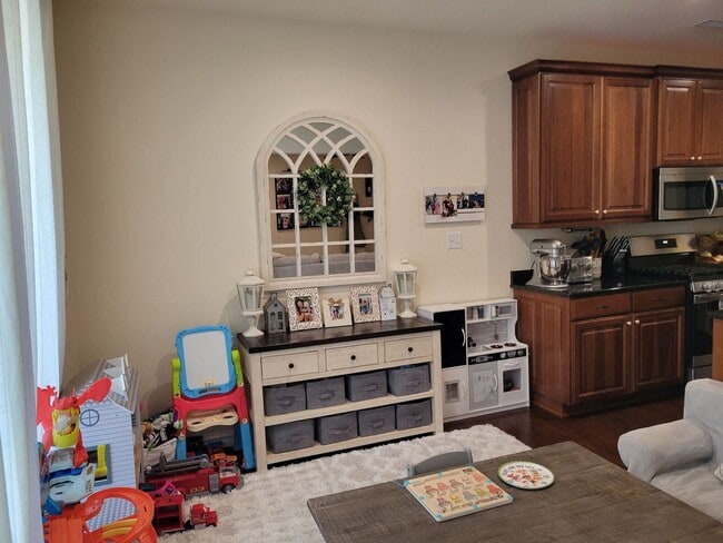 Building Photo - Beautiful 3BD/2.5BA 2 story condo in the Sherwood Lakes Neighborhood!