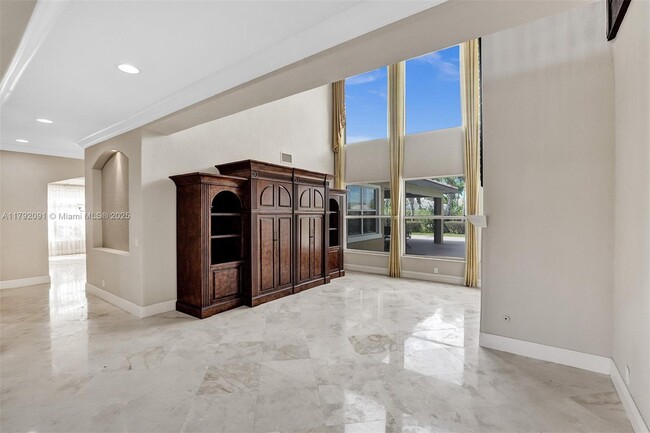 Building Photo - 7607 NW 127th Manor