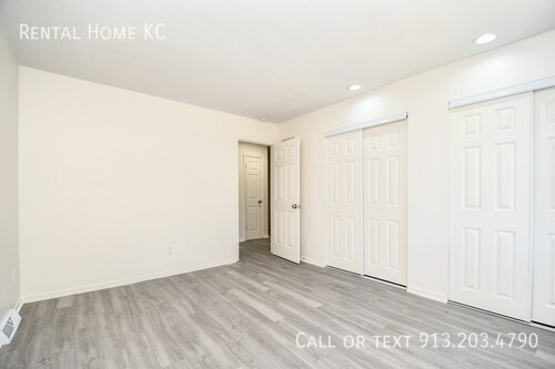 Building Photo - 9007 W 78th Cir