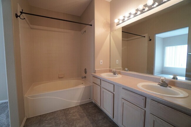 Building Photo - 3895 Strawberry Field Grove