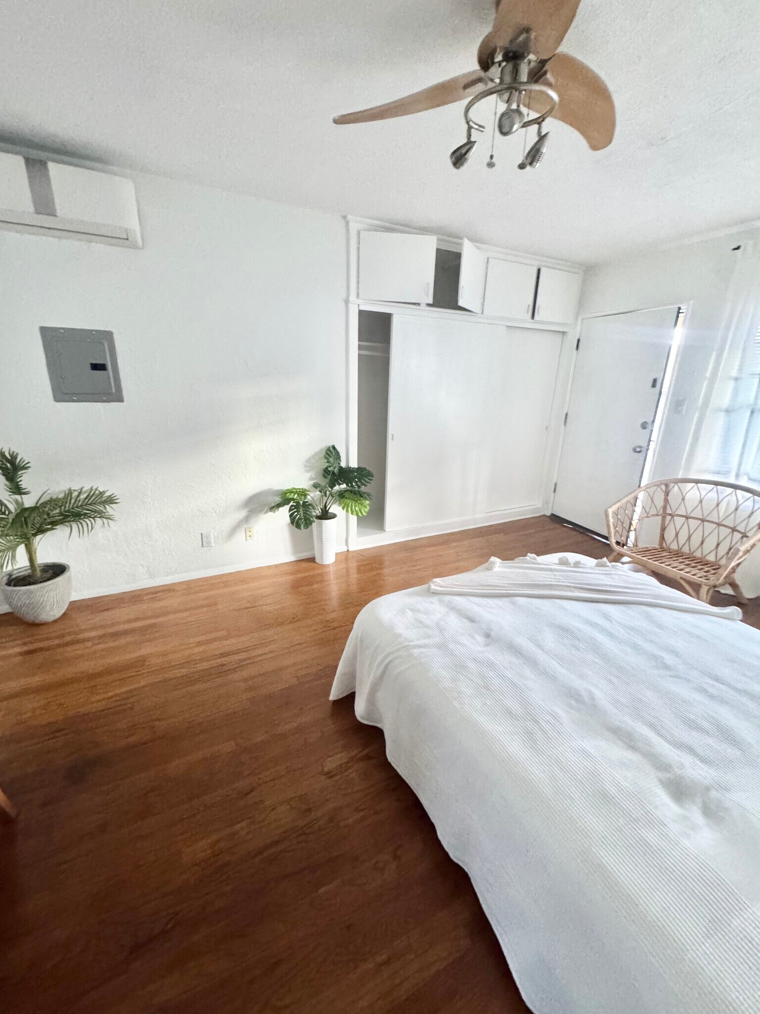 Building Photo - 1751 Winona Blvd