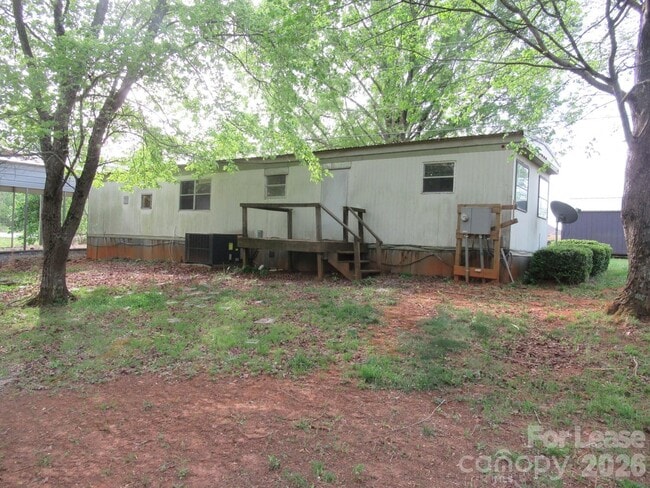 Building Photo - 6682 E North Carolina 150 Hwy