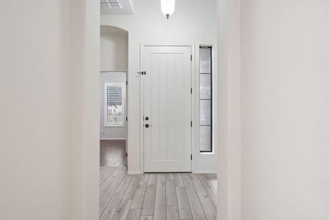 Building Photo - 2763 N Raven