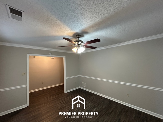 Building Photo - Spacious 3BR/2.5BA Olive Branch Home w/ Vaulted Ceilings, Fireplace, Formal Dining & Fenced Yard