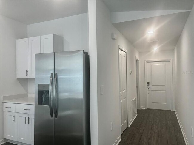 Building Photo - 3697 NE 32nd Ct