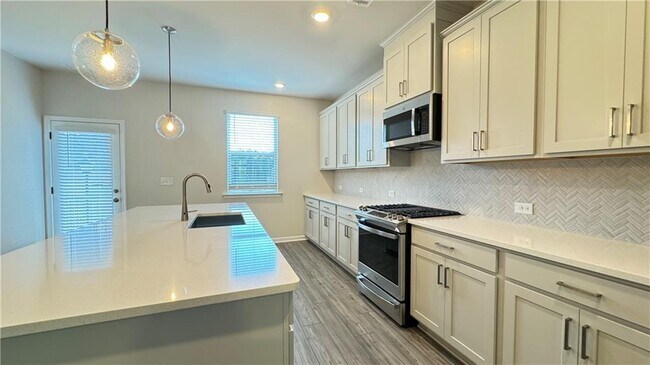 Building Photo - 53 Peeples Dr