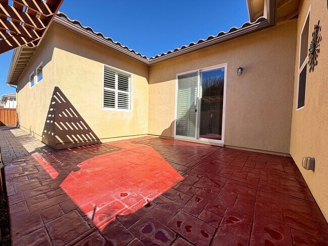 Building Photo - Beautiful home in a quiet Minden neighborhood