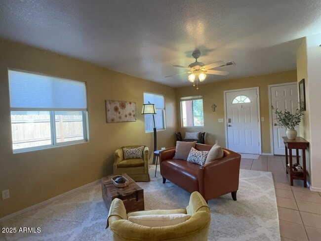 Building Photo - 10238 S Honeysuckle Dr