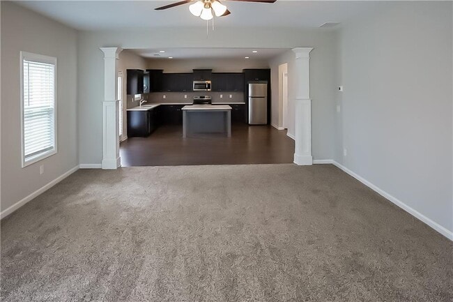 Building Photo - 1150 Red Bud Cir