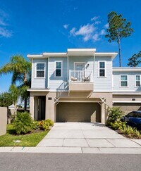 Building Photo - Longwood Townhouse