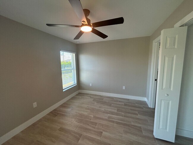 Building Photo - BRAND new construction 4 Bedroom 3 Bathrooms