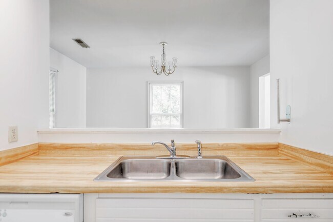 Building Photo - Great West End Two Bedroom Flat for rent