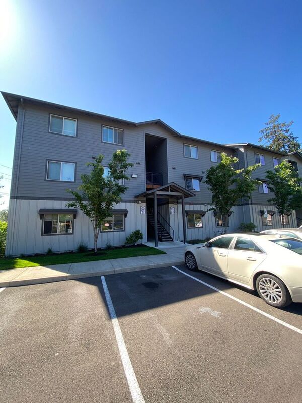 Building Photo - 4235 Hawthorne Ave NE