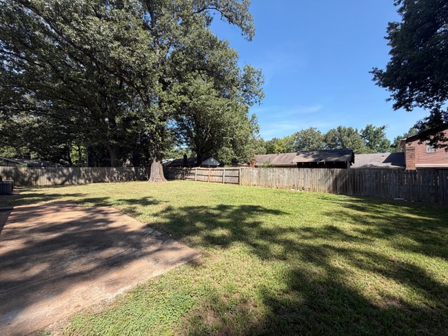 Building Photo - Charming 3BR/1.5BA Bartlett Area Home | Brick Fireplace, Tile Kitchen & Fenced Yard