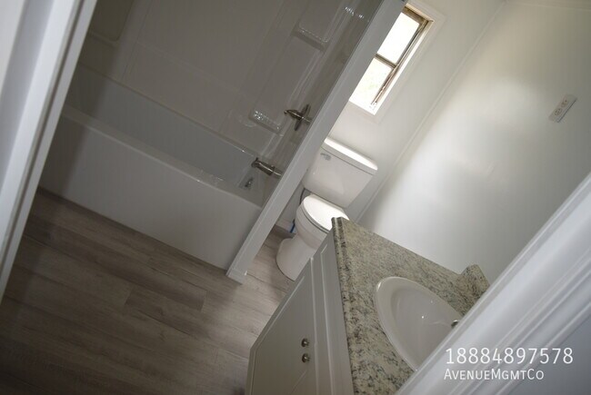 Building Photo - 715 23rd St NW