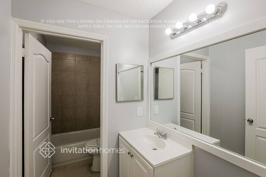 Building Photo - 11242 SW 64th Ln