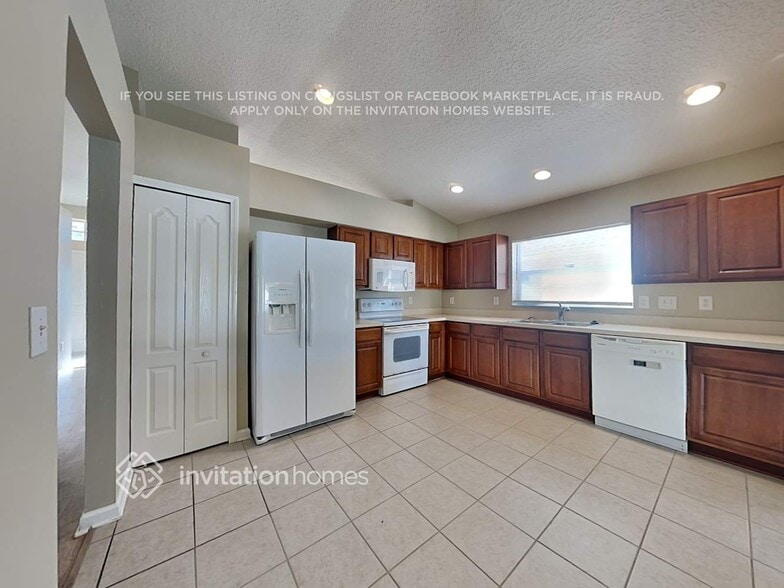 Building Photo - 7827 Outerbridge St