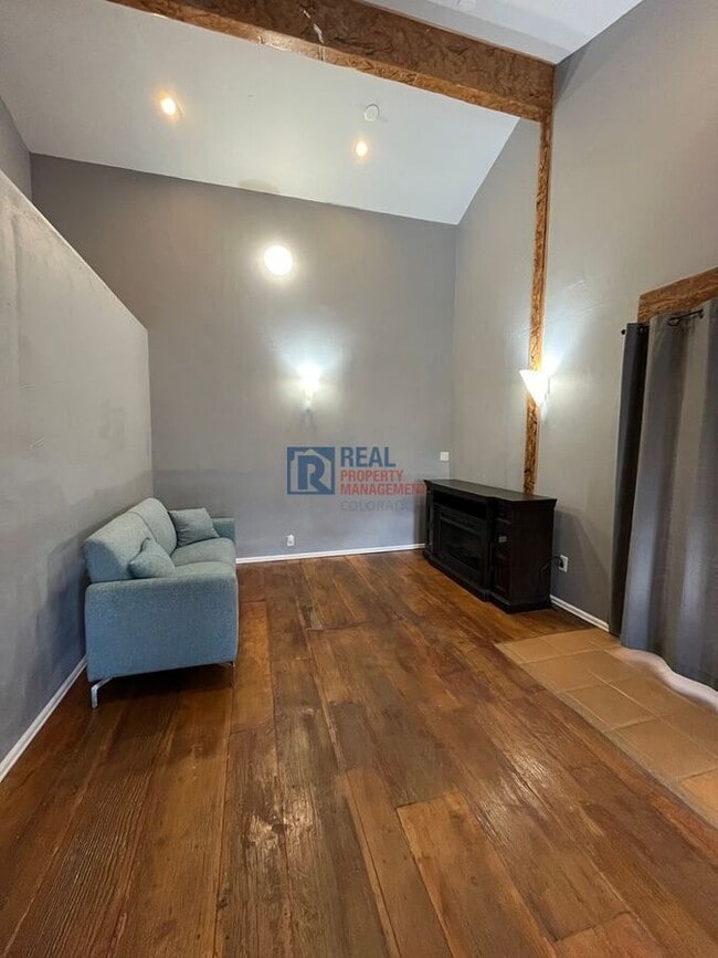 Building Photo - 1470 S Quitman St