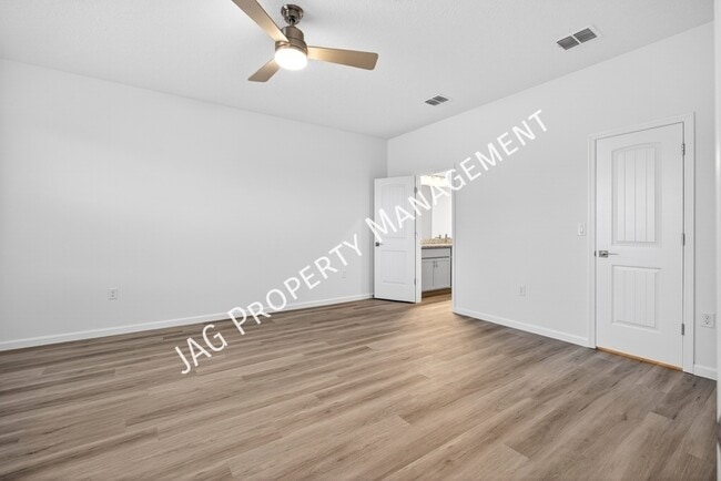 Building Photo - 813 Clifton Rd SE