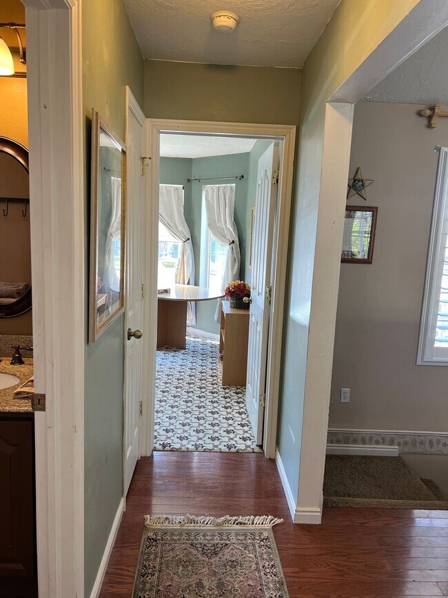 Building Photo - AND-D 1802