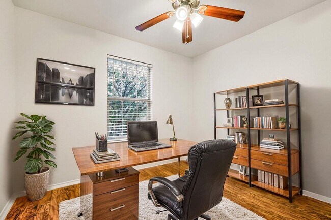 Building Photo - FRESHLY PAINTED  |  OPEN CONCEPT  |  NEAR SCHOOLS & SHOPPING