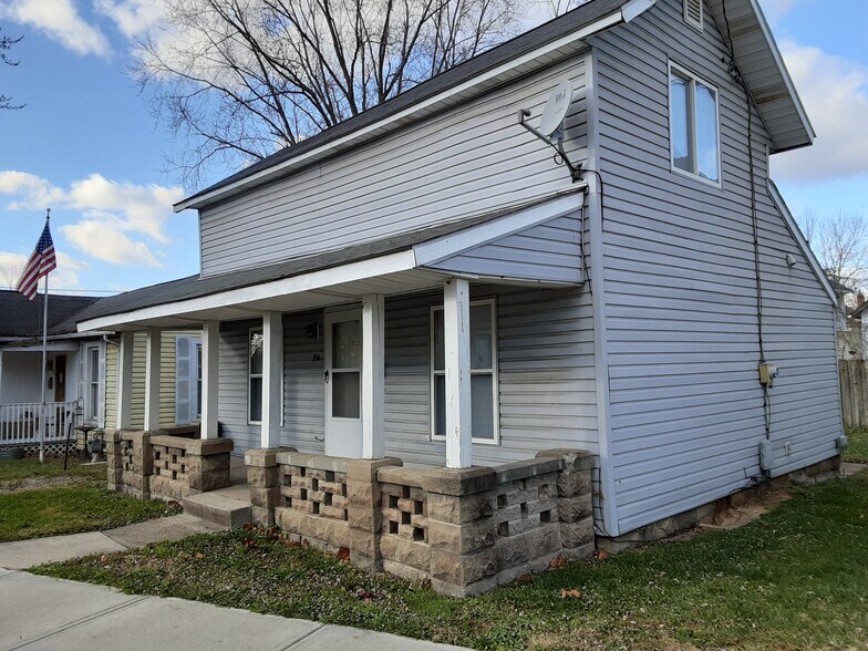 Building Photo - 256 W Main St