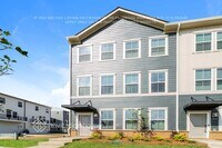 Building Photo - 13049 Western Ln