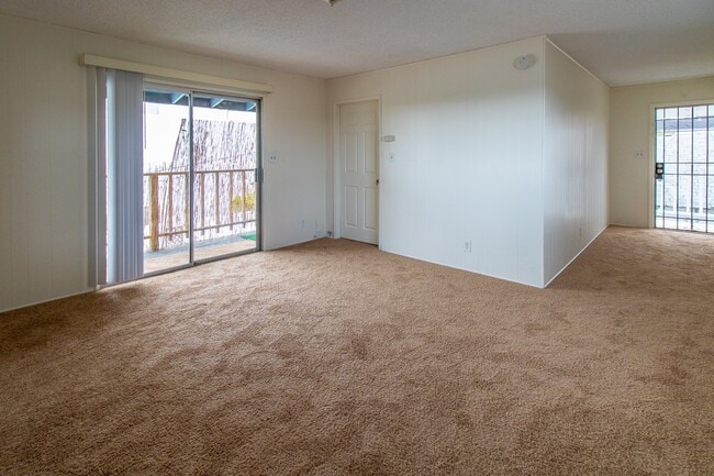 Building Photo - 4641 55th St