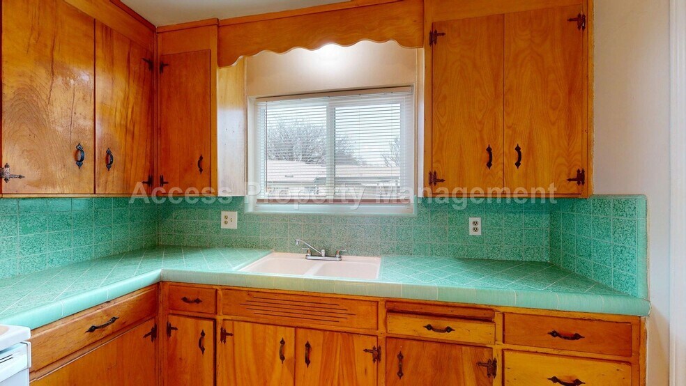 Building Photo - 143 Marilyn Ave