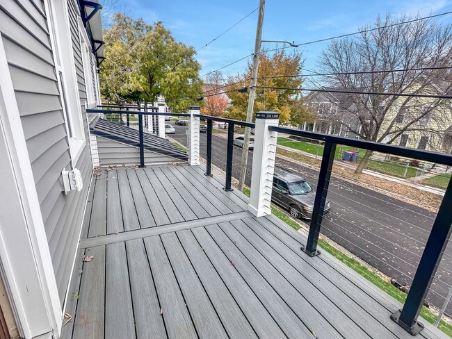 Building Photo - 800 Douglas St NW