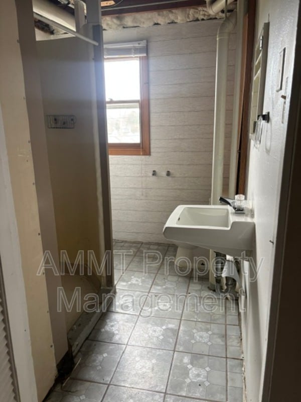 Building Photo - 1672 10th St NW
