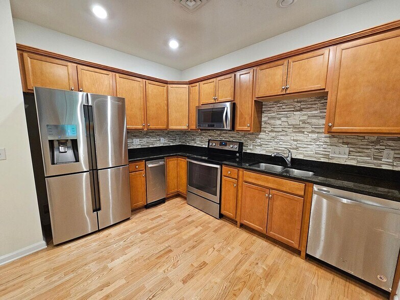 Primary Photo - 130 Trotter Rd