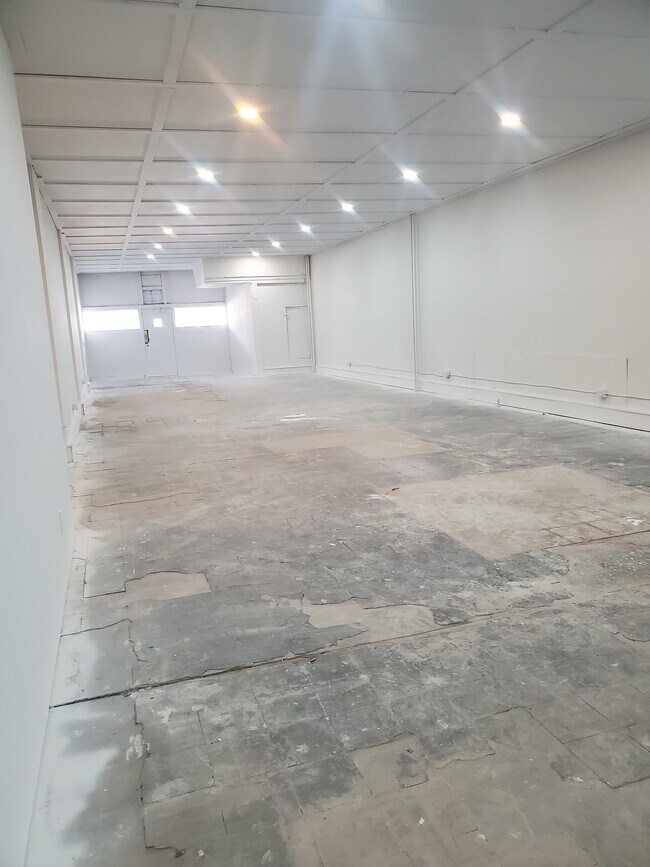 Building Photo - 214 S Wewoka Ave