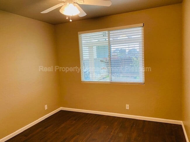 Building Photo - 1875 N Belvedere Ave